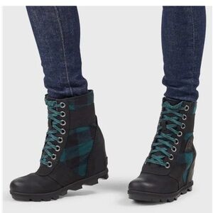 Sorel Lexie Plaid Lace-Up Boots